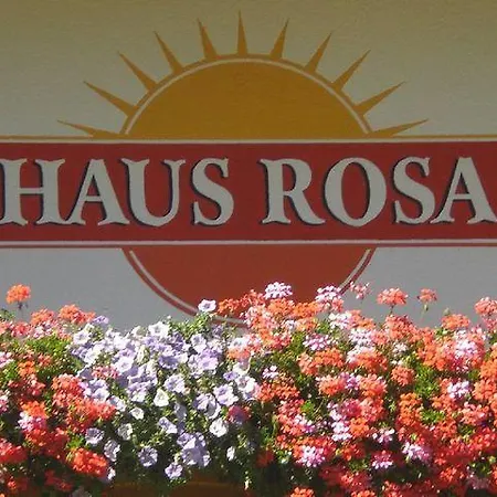 Haus Rosa شقة